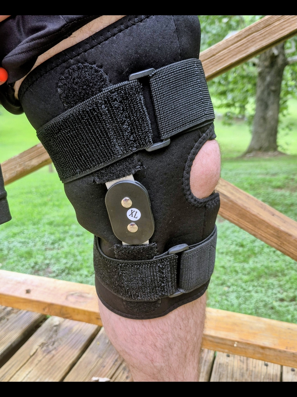 XL Black unisex Knee Brace with Open Patella Support